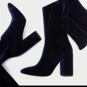NWT Zara Knee- high heel, faux suede boots
